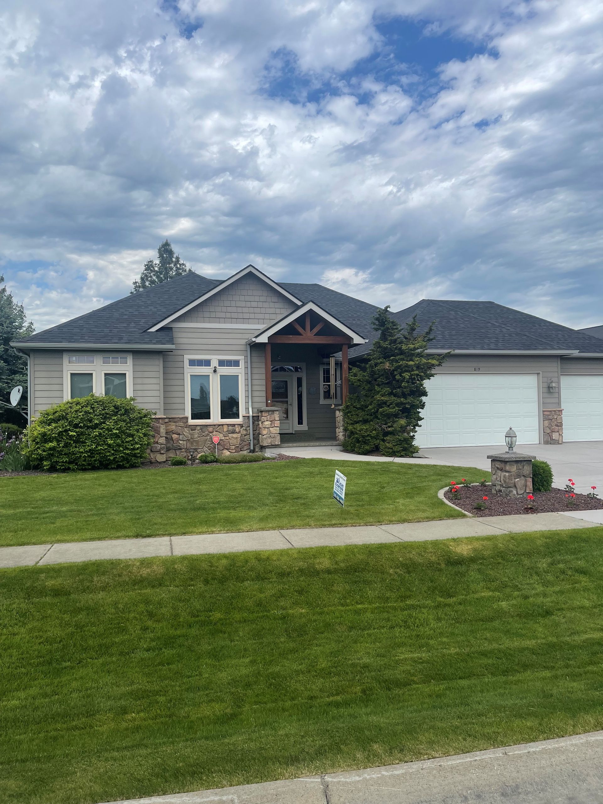 A new IKO Dynasty roof in Granite Black for our clients in Deer Park