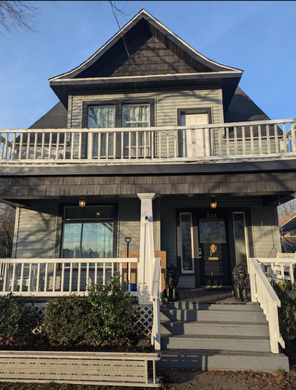 Mastic Carvedwood Vinyl Siding, front
