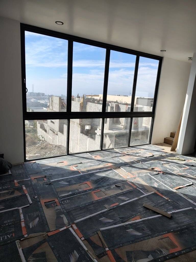 VIDRIERA Y ALUMINIOS VILLALOBOS