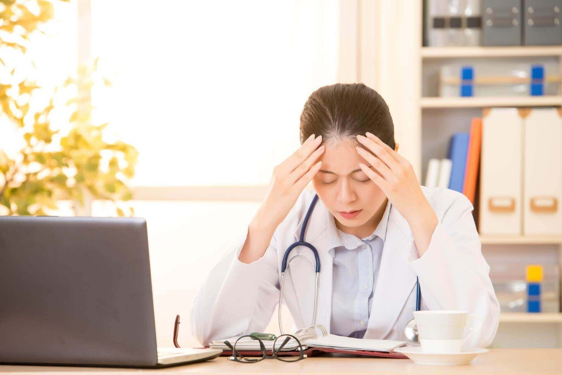signs of physician burnout