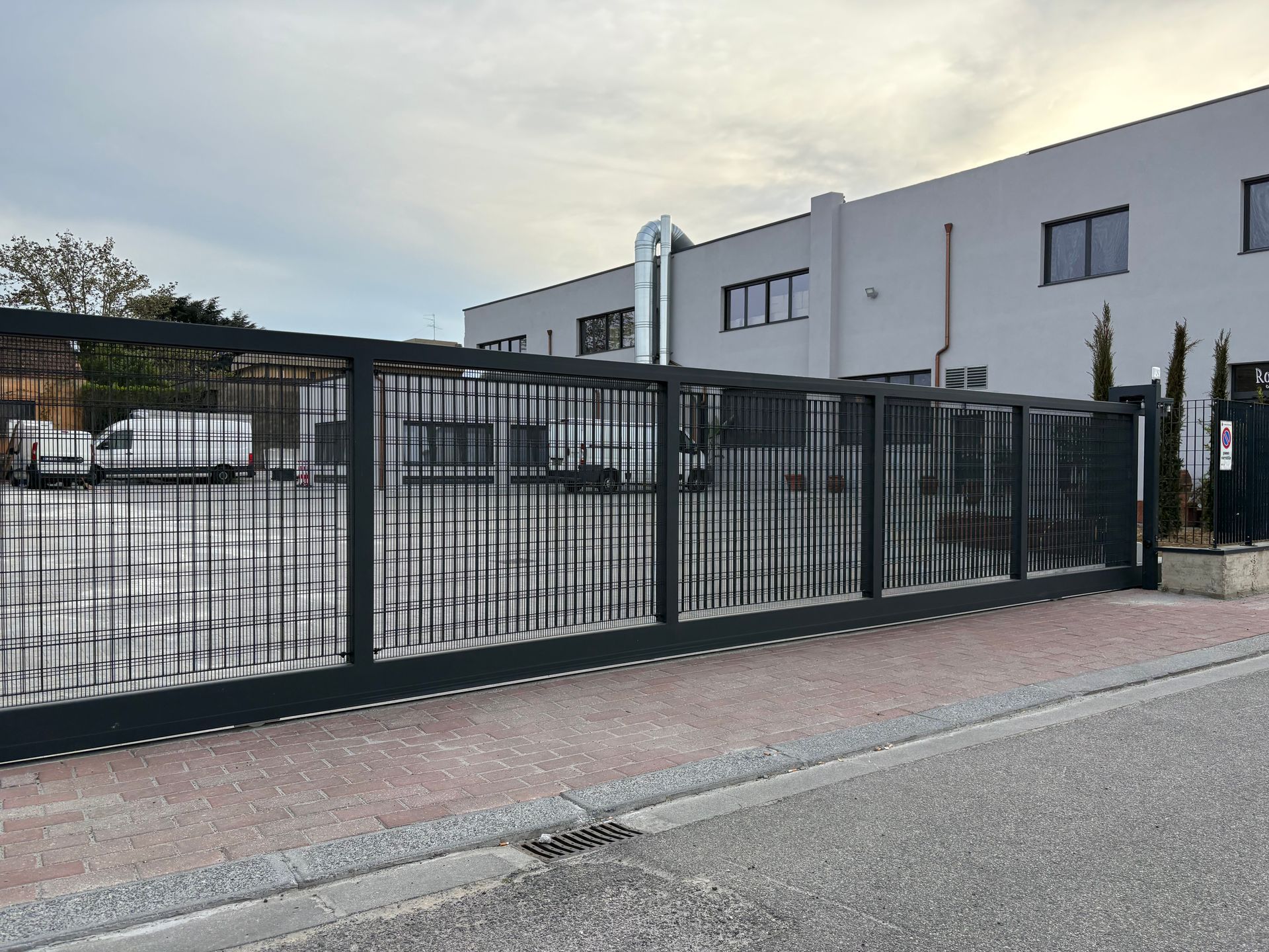 Cancello_scorrevole_industriale_campi_bisenzio