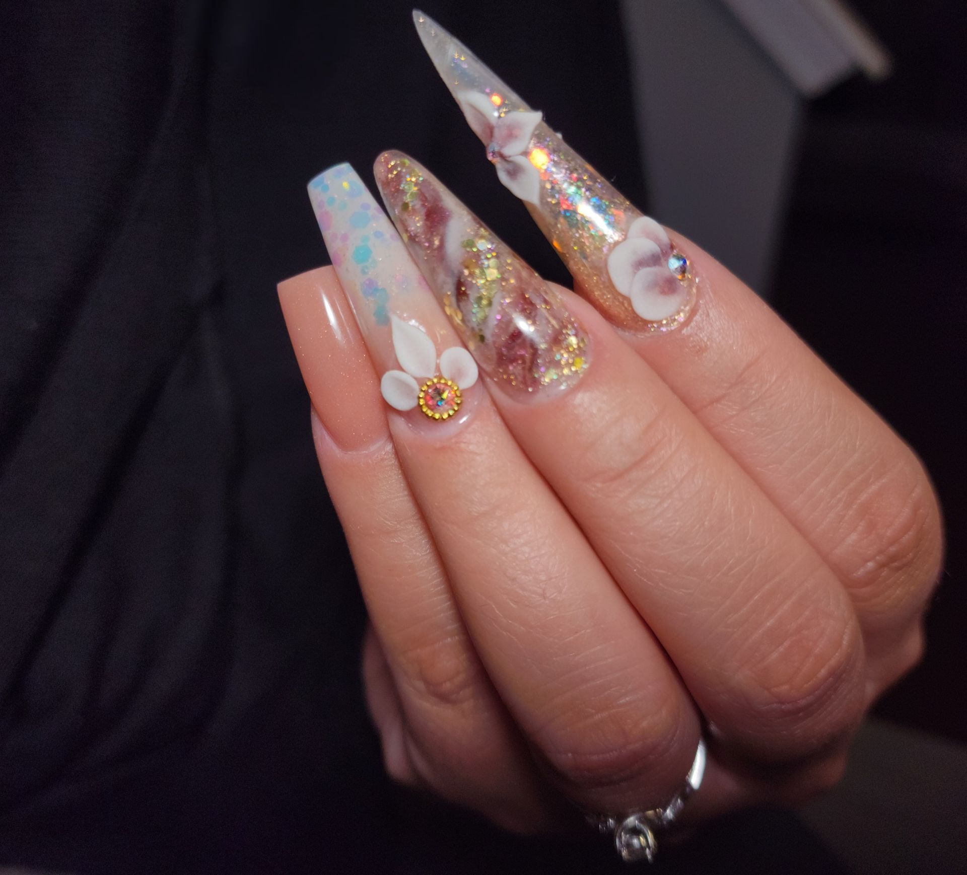 Nail Salon near Round Lake heights