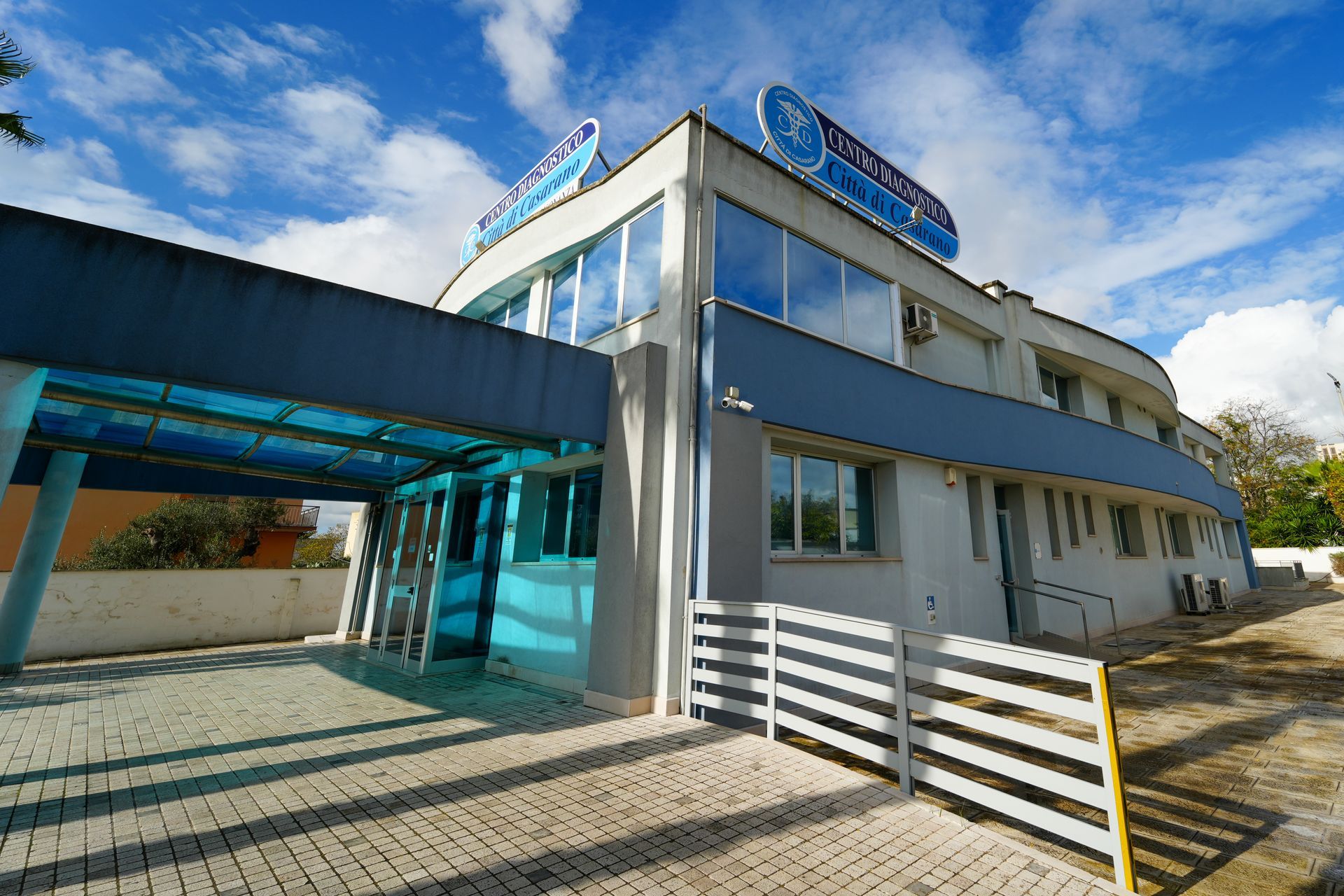 esterno centro diagnostico