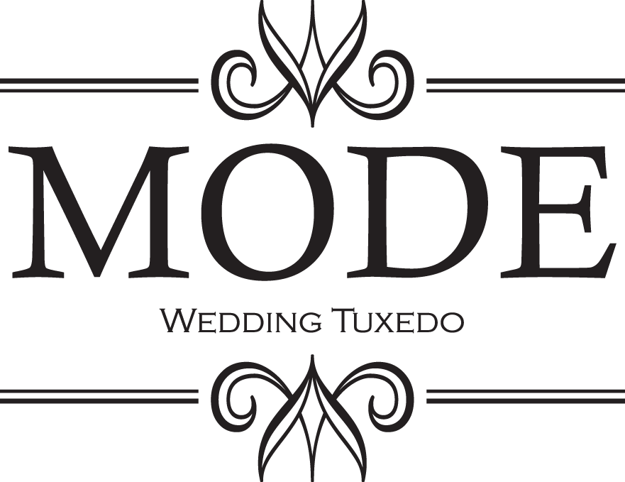 Mode Wedding Tuxedo 的標誌。文字位於方格內，上方和下方帶有華麗的設計元素。