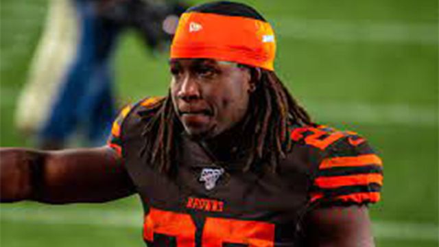 Report: Kareem Hunt requests trade, Browns refuse