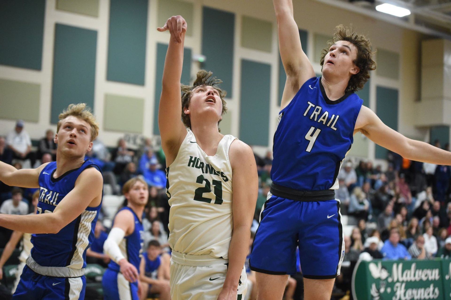 Malvern basketball cruising into tournament play