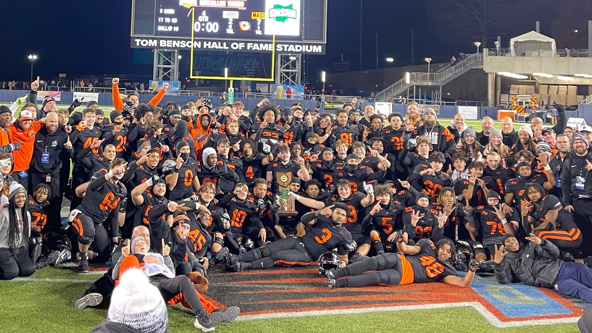 Massillon grinds out first state football title in 7-2 win over Hoban