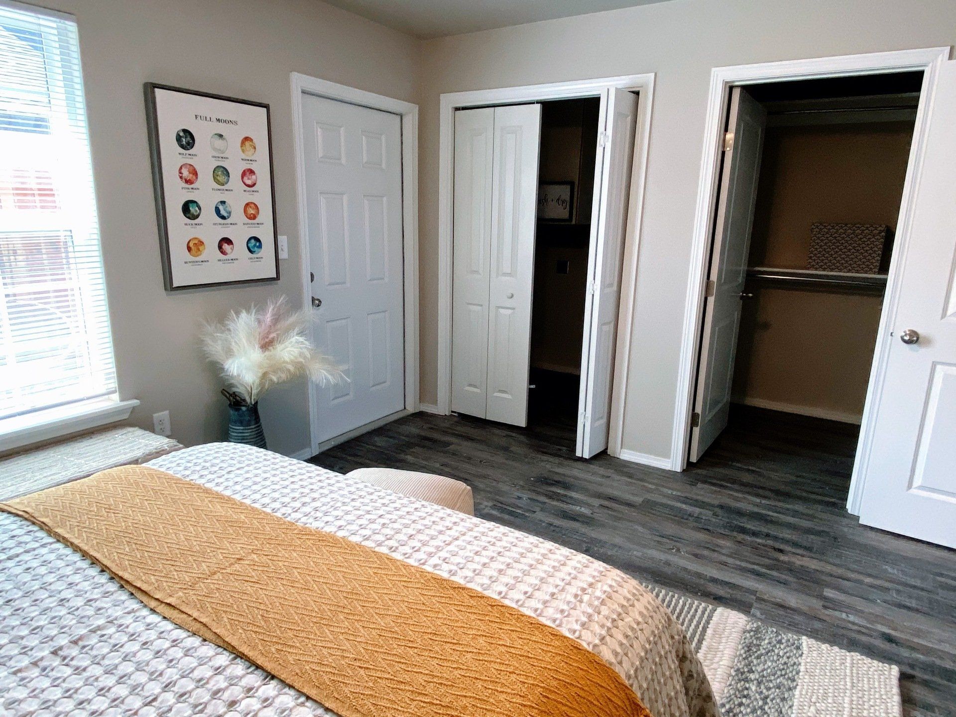 Second bedroom with boho decor