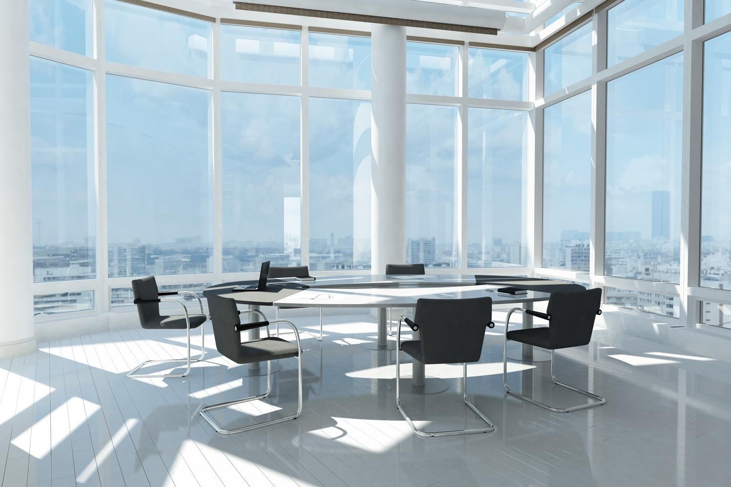 Discover the top players in office window tinting for Miami – 3M, LLumar, and Huper Optik. 