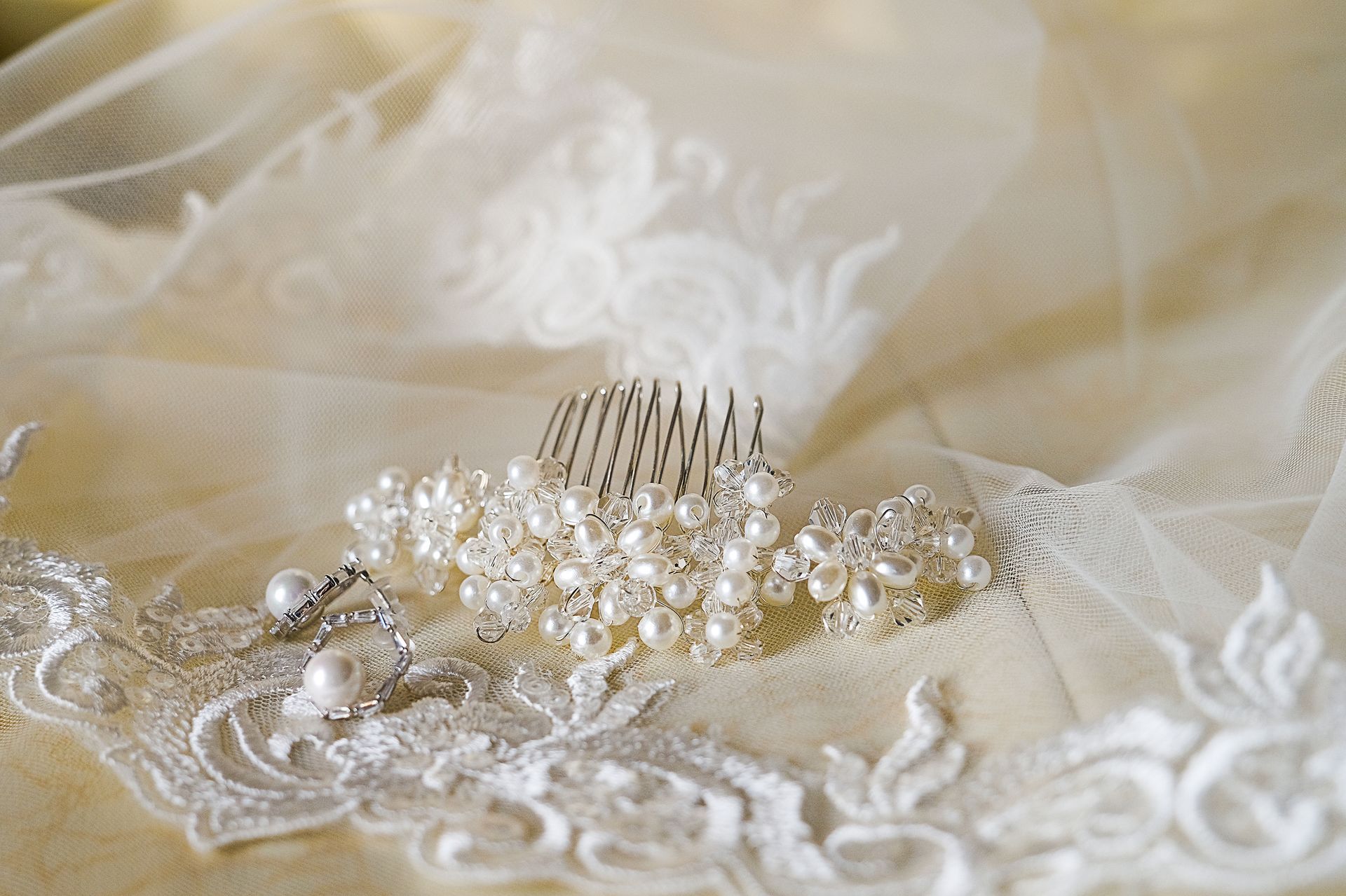 Bride And Her Father Dancing — North Andover, MA — Consignment Bridal & Prom LLC