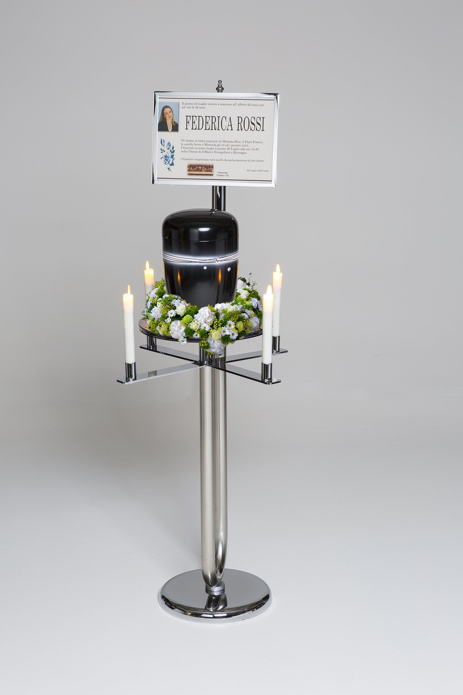 Arredo per camera ardente Fior Di Loto, arredo multifunzione in acciaio cromato