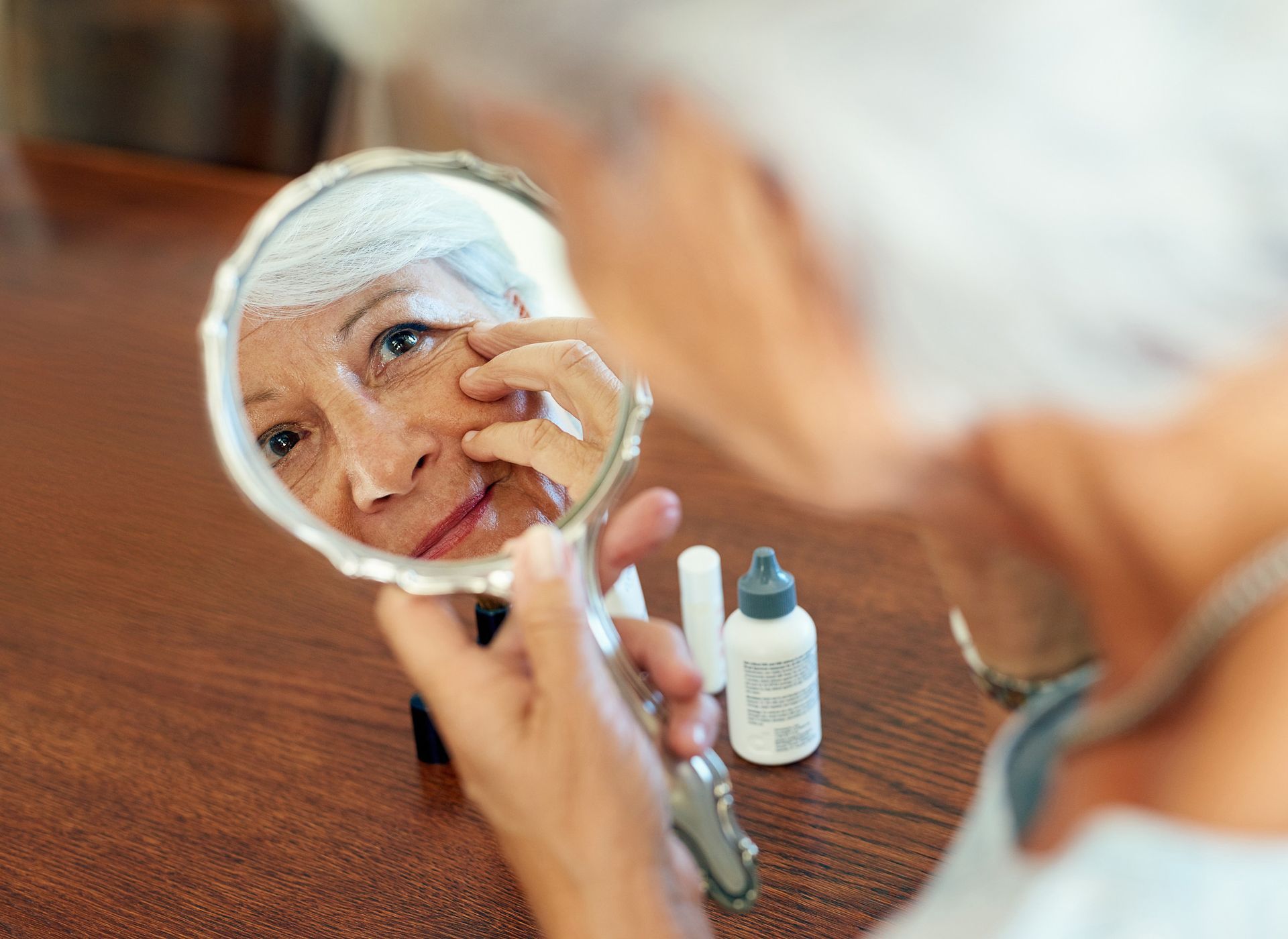 Early Signs Aging Parents Need Home Care: What to Watch