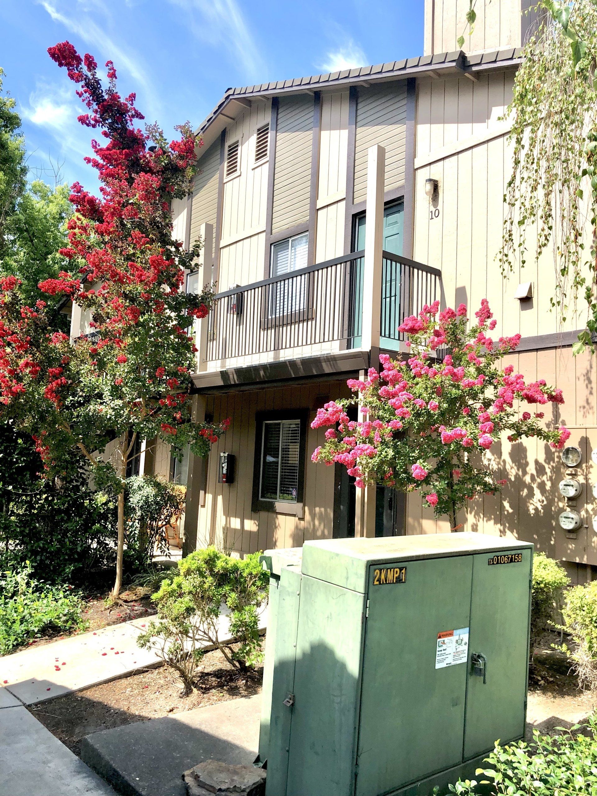 Van Alstine exterior