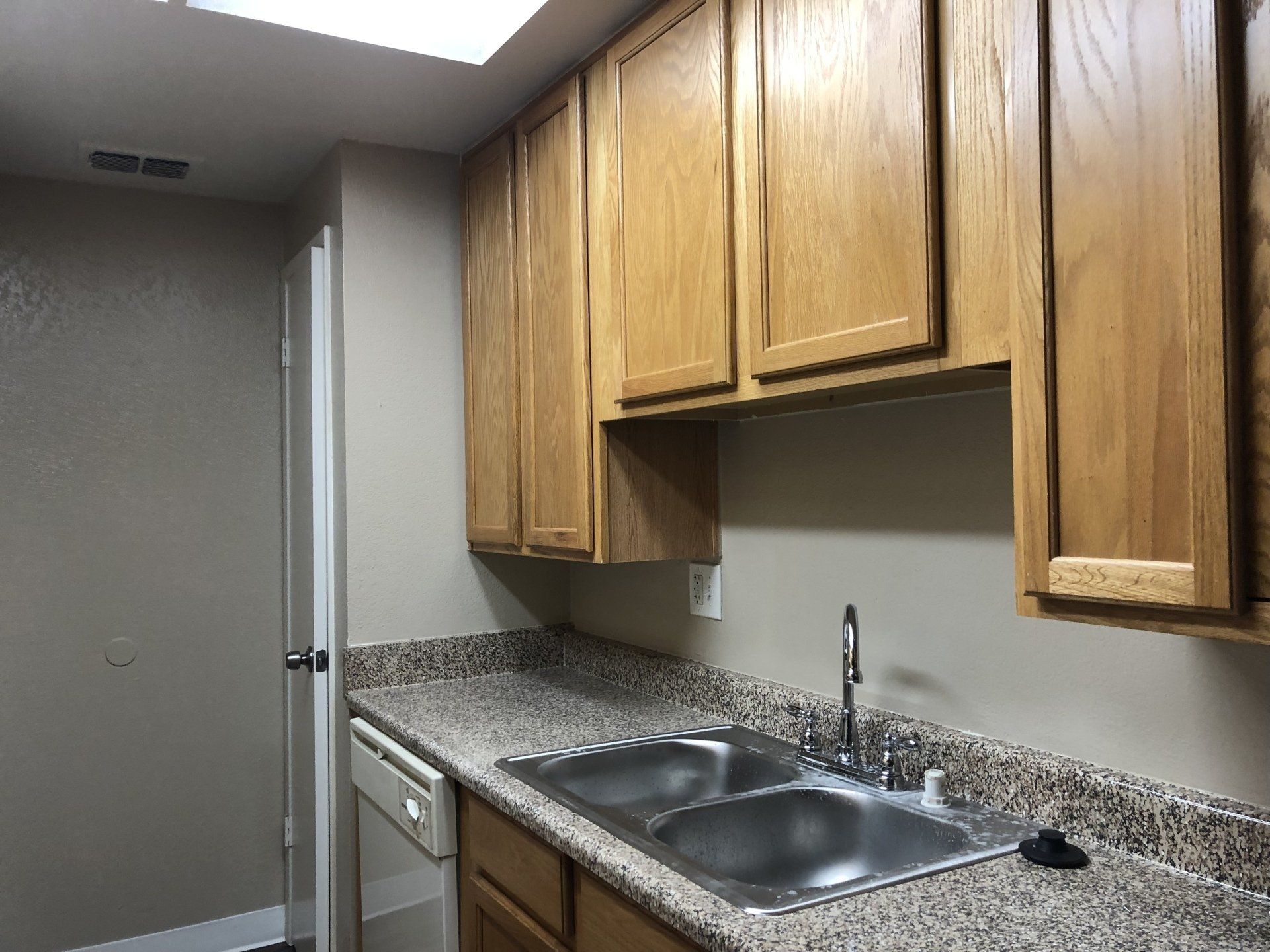 Madison Oaks kitchen