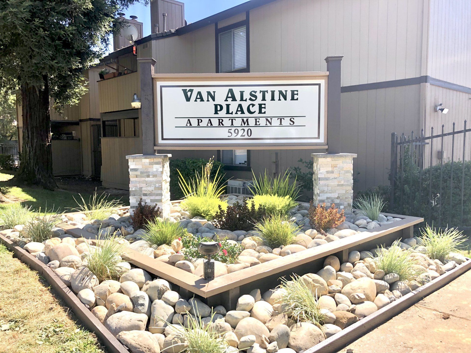 Van Alstine Apartments