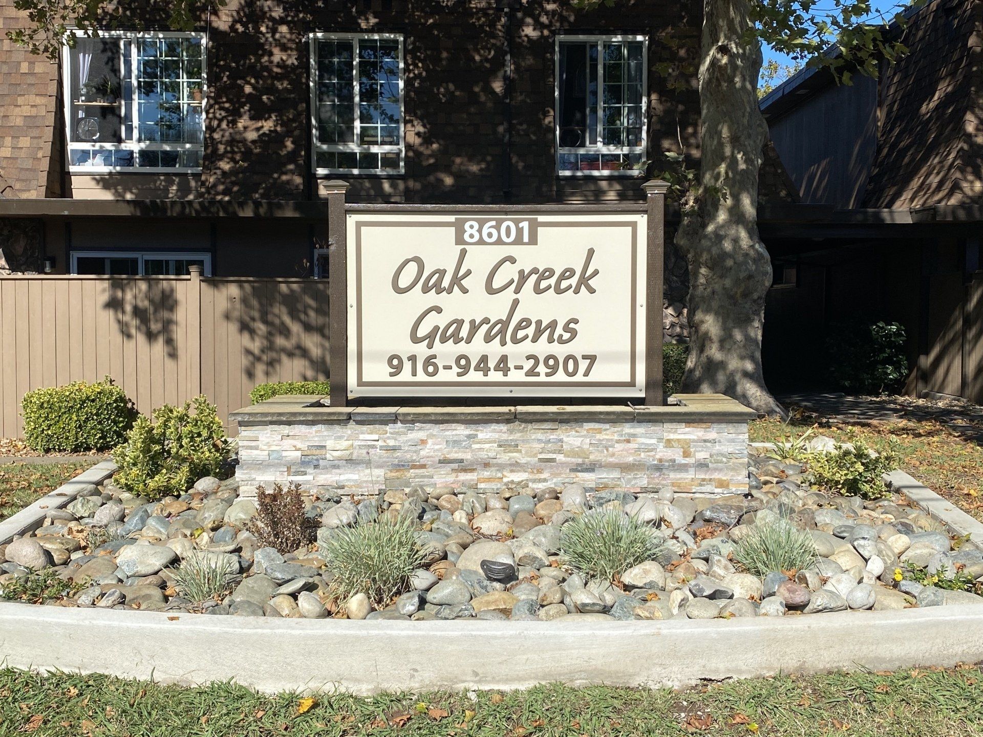 Oak Creek Gardens Apartments