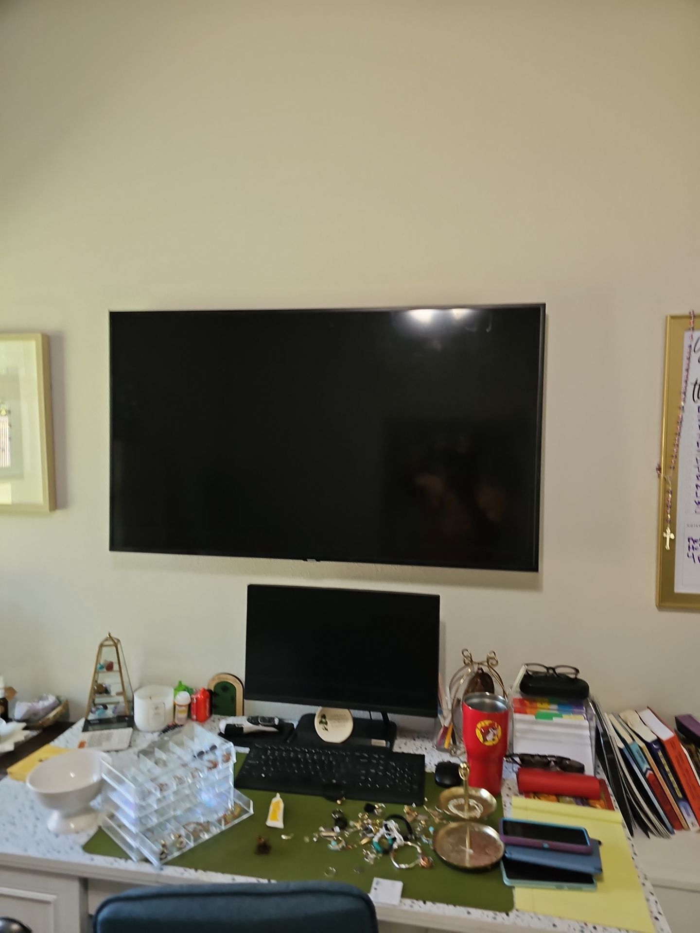 TV mounting service for [home/apartment/business] in [city]