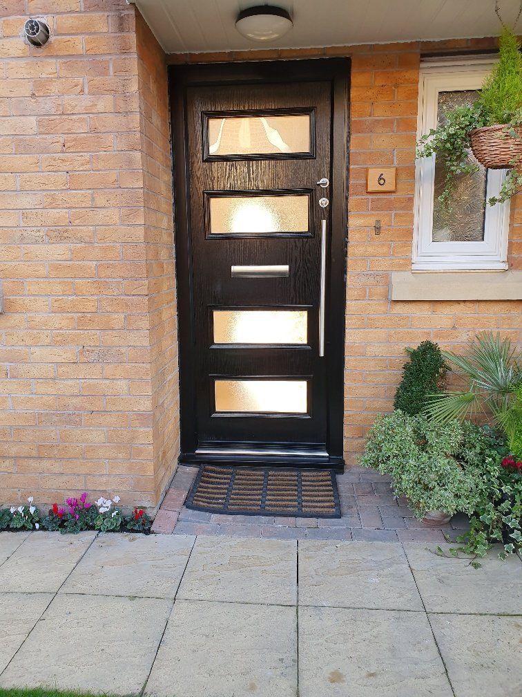 metropolitn composite door with bar handle