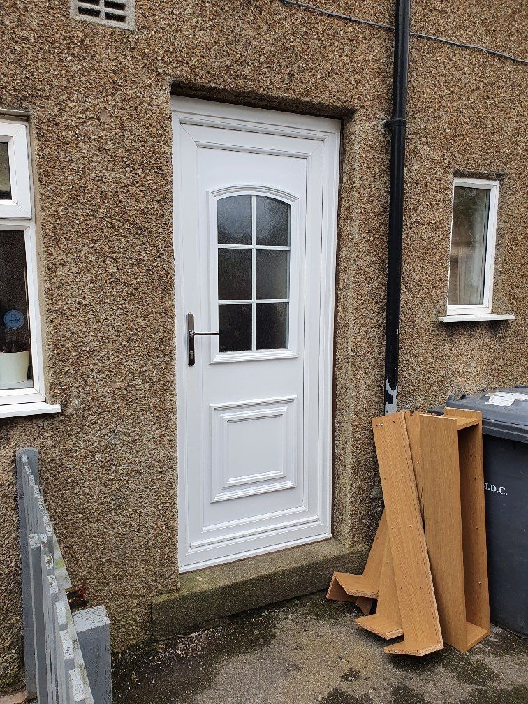white pvc kitchen door
