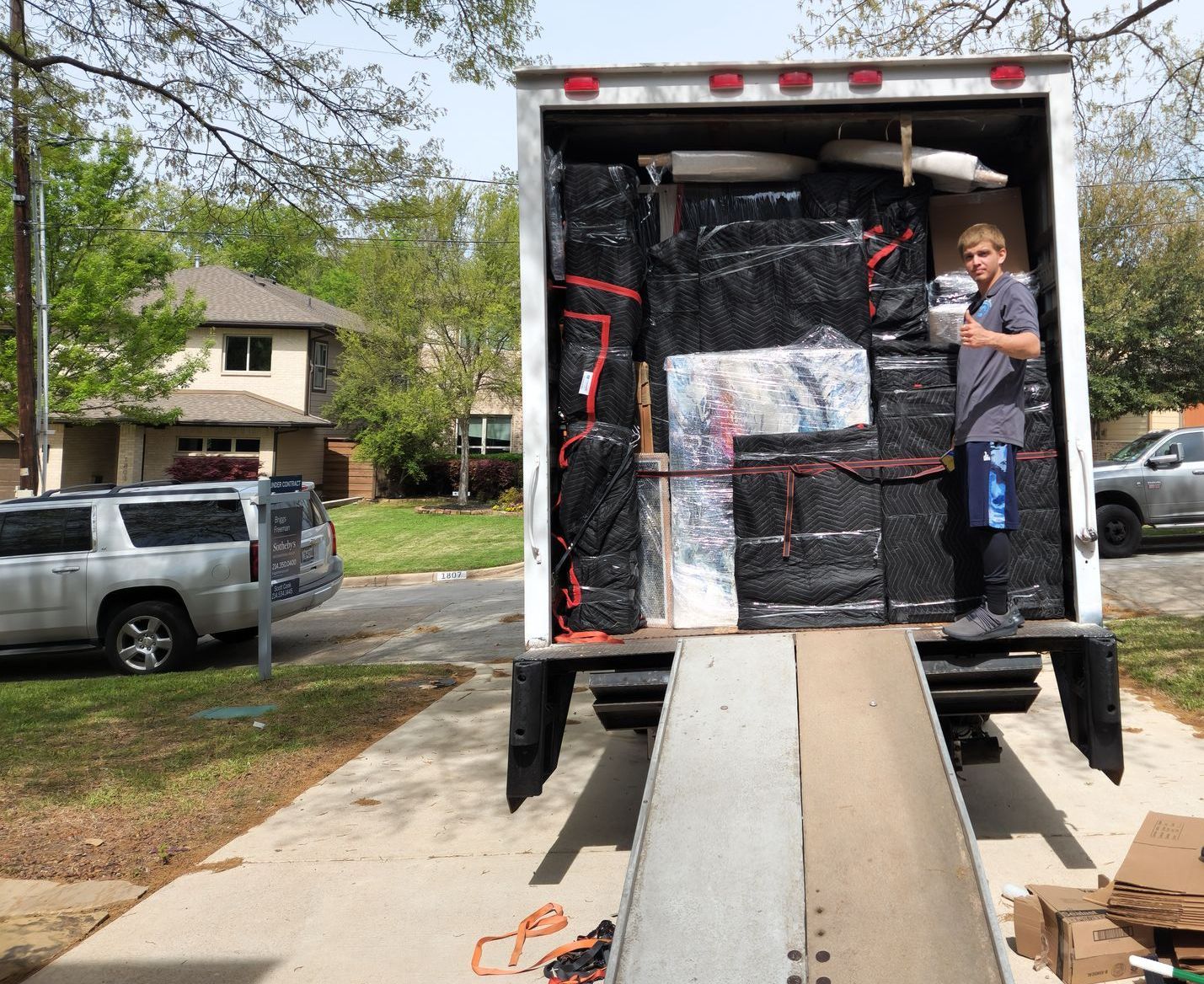 ZenMen Mover packing a truck