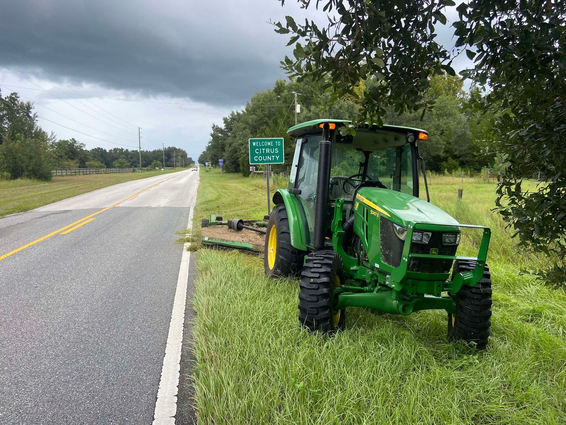 John Deere 5067 E