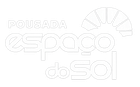 Logotipo branco com a inscrição “Pulsada Espacio de Sol” e um desenho de raio de sol à direita.