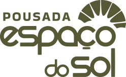 Logo da pousada Espaço do Sol em verde-oliva e marrom, com sol estilizado.