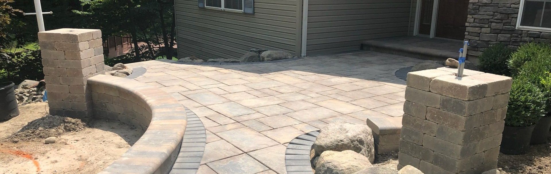 Custom Landscape Pavers Services