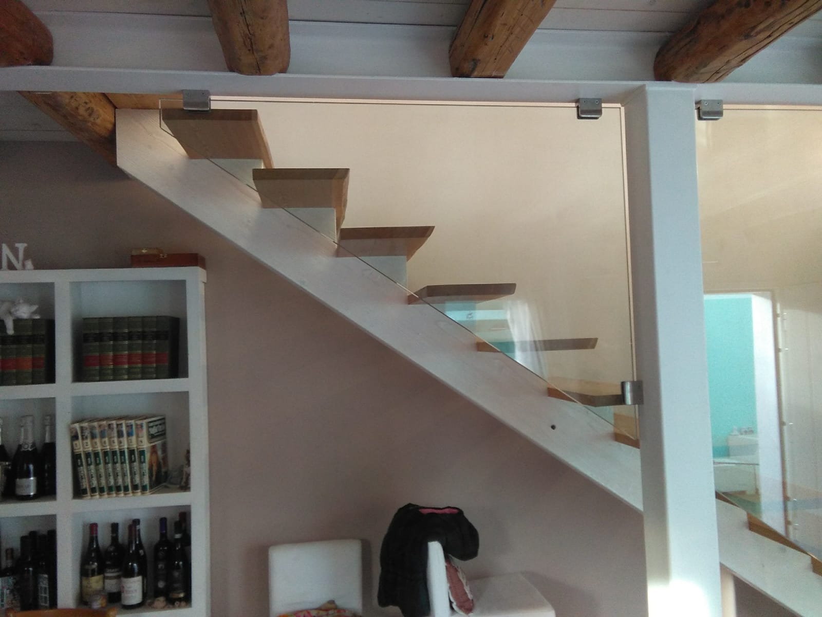 ringhiera con vetro a muro