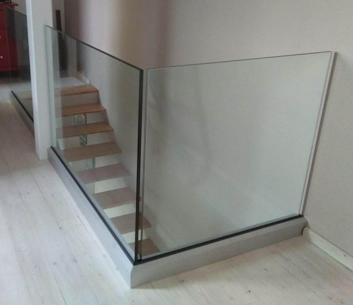 balaustre in vetro per uffici