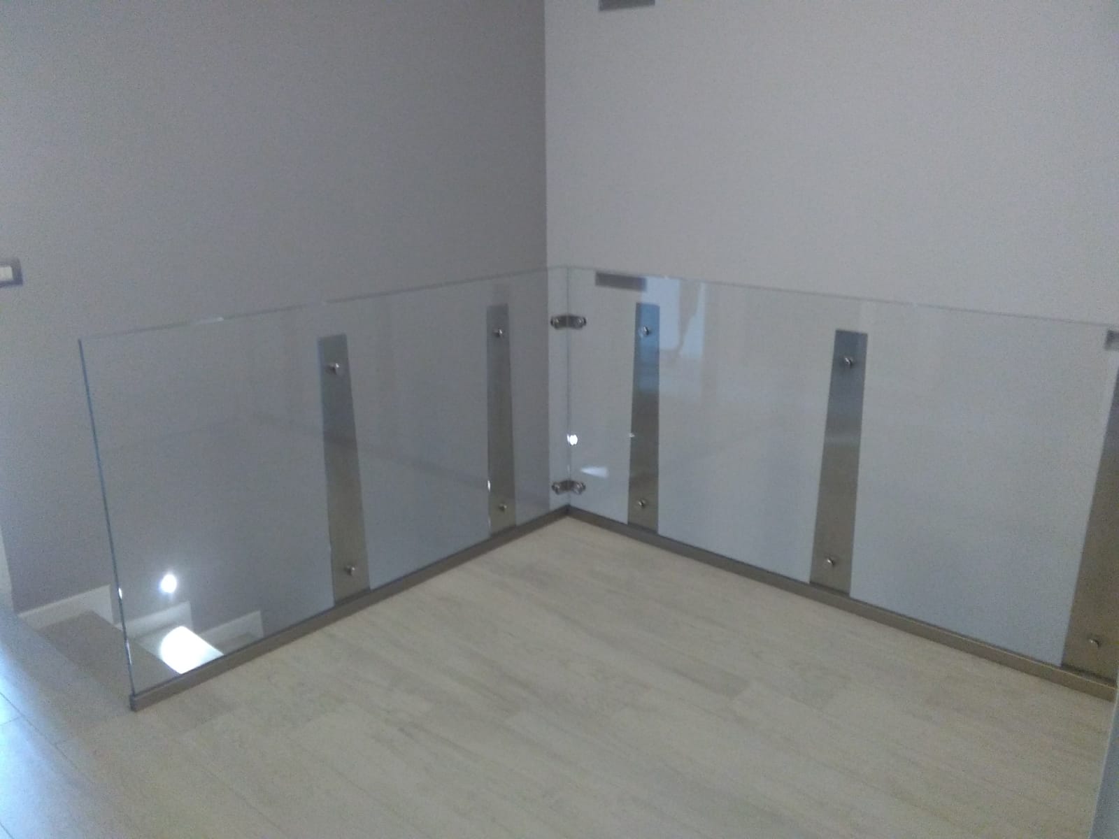 parapetto in cristallo