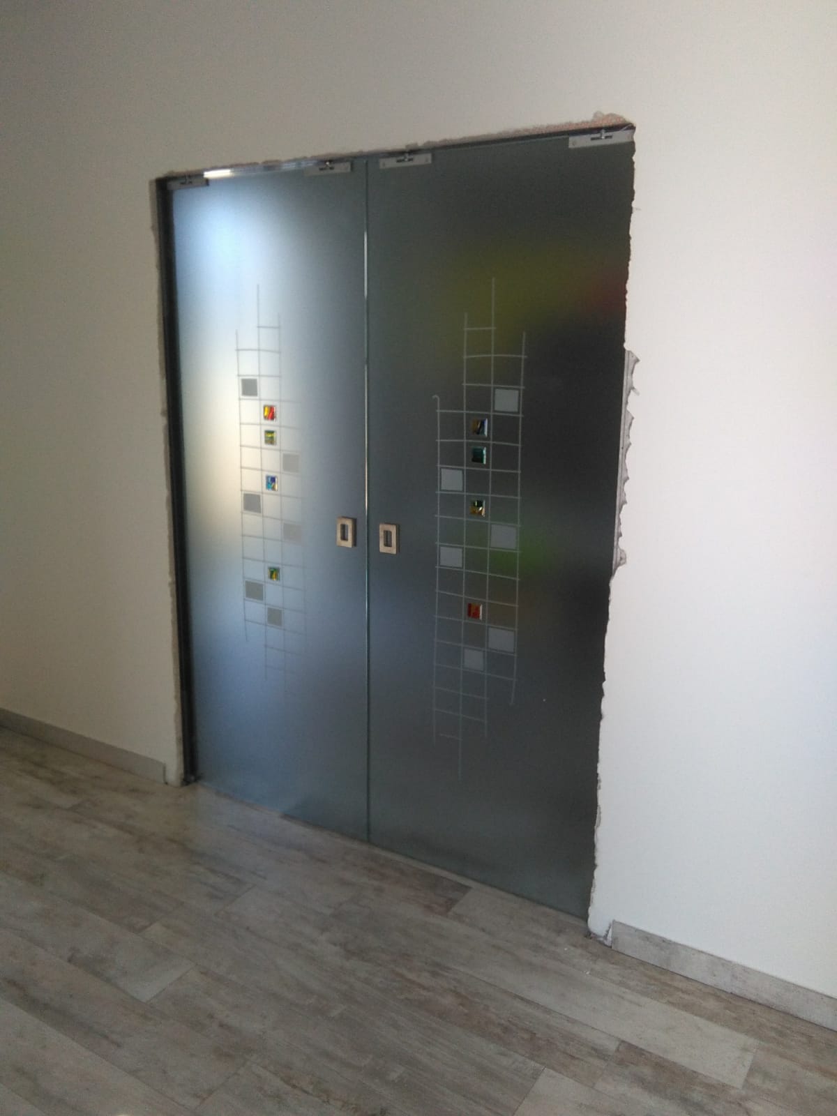 produzione di porte artistiche