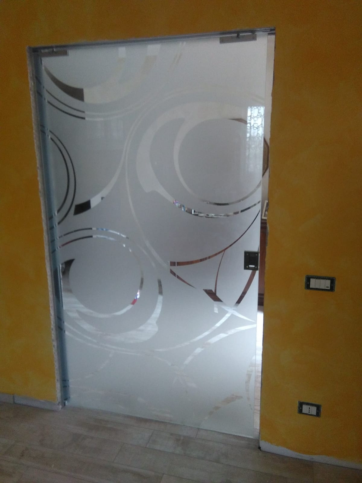 porte in vetro per centri estetici