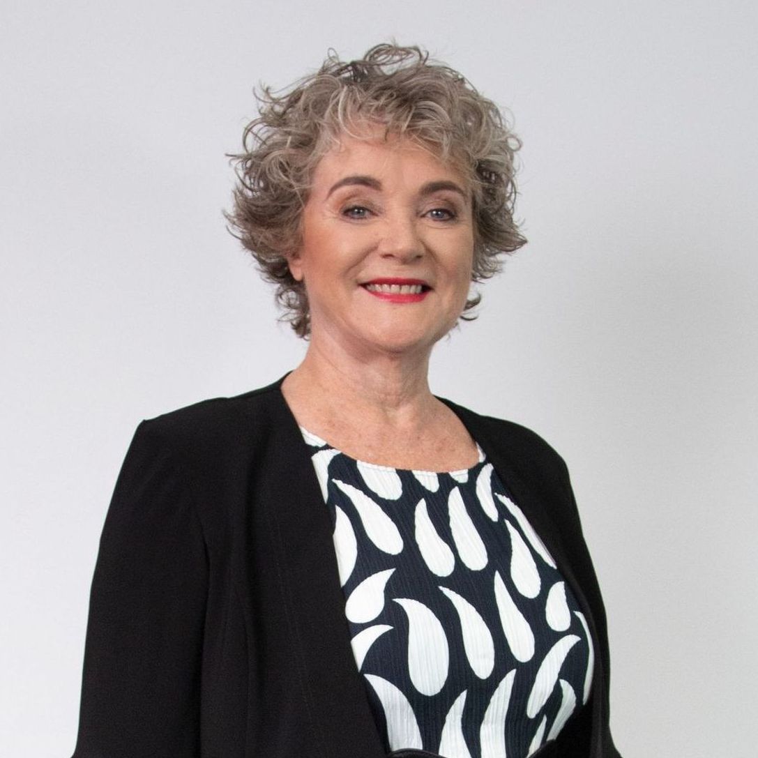 Thada Chapman - Conveyancing Shop Lawyers Director