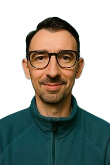 En mann iført briller med navnet Simon