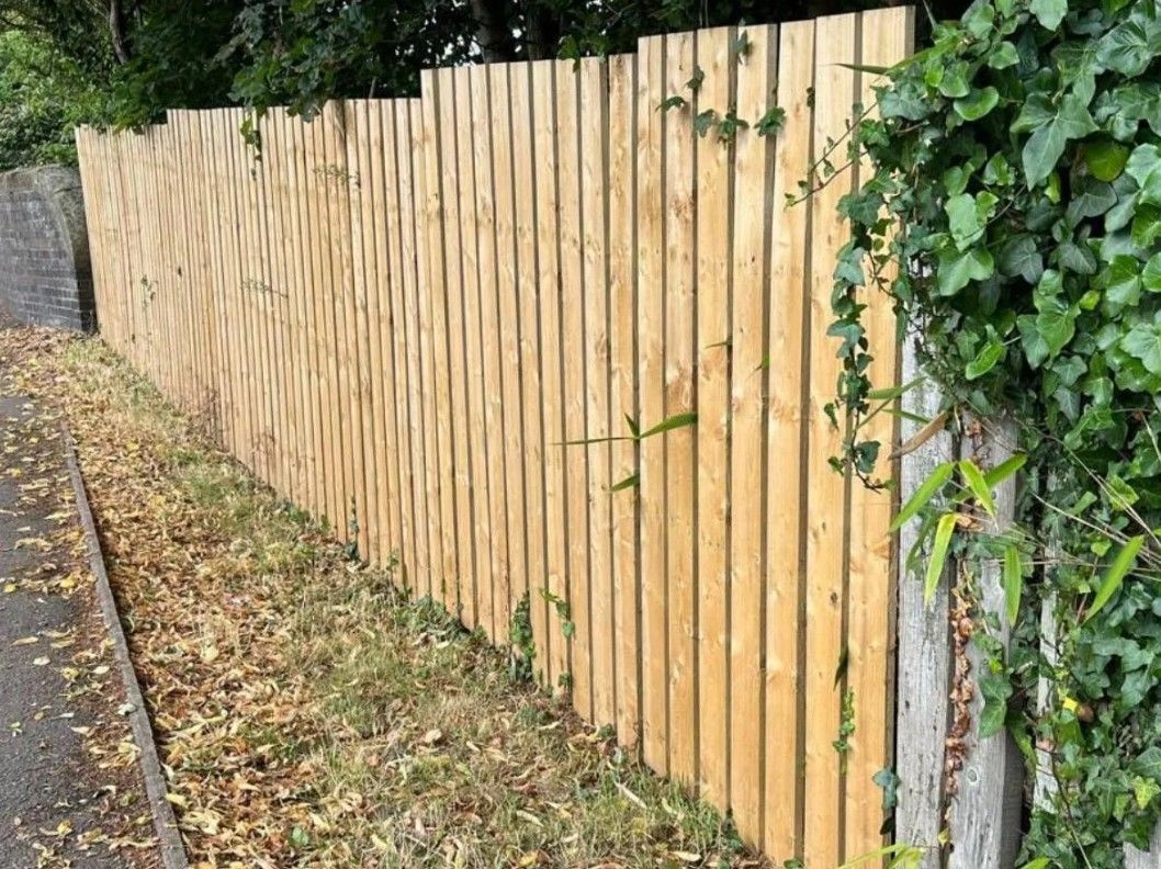 J&Z Fencing lap fence panel installation in Adamsdown