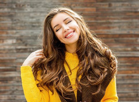 parrucca su misura dall'effetto naturale per donna