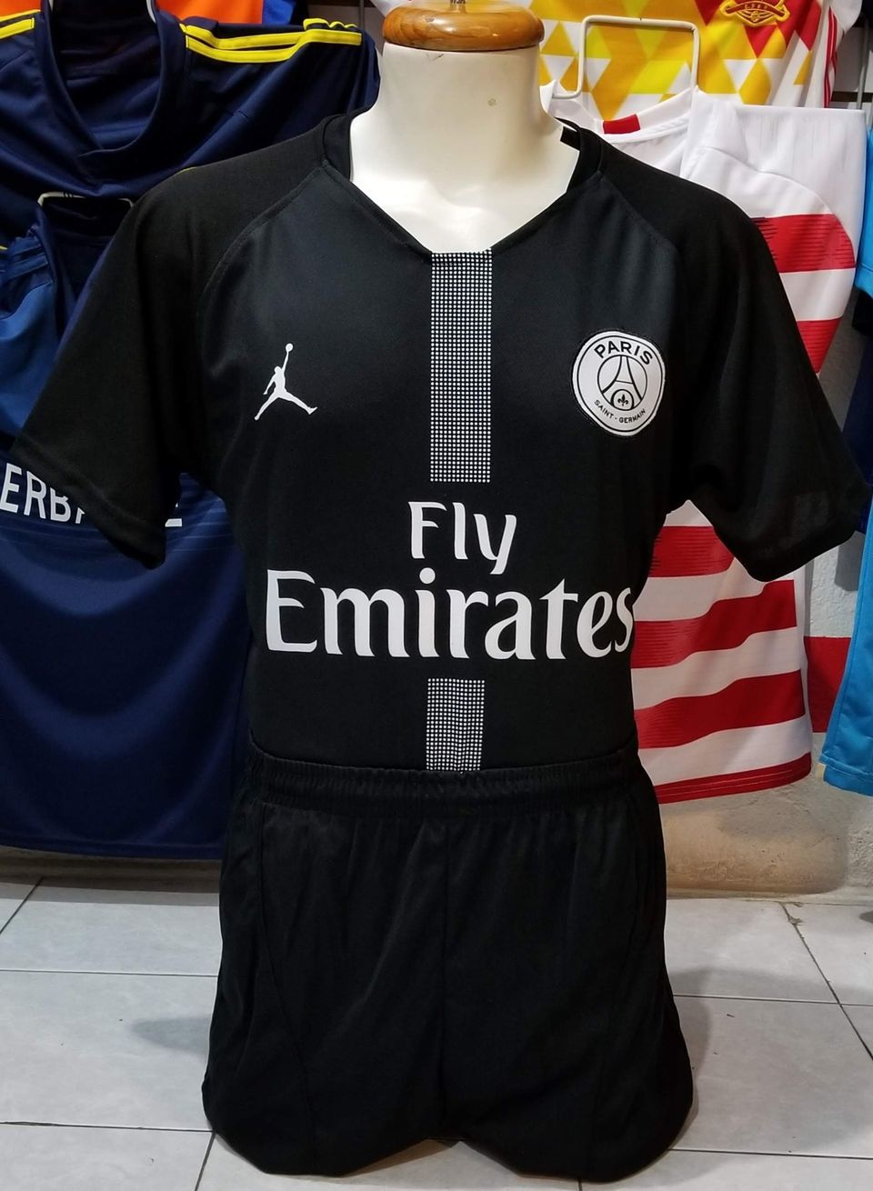Motel Recomendado sin A la venta ya los 3 uniformes del Paris St. Germain 2018
