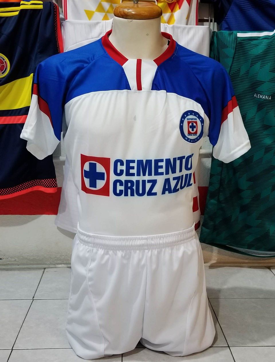 Uniforme Cruz Azul Visita 2018