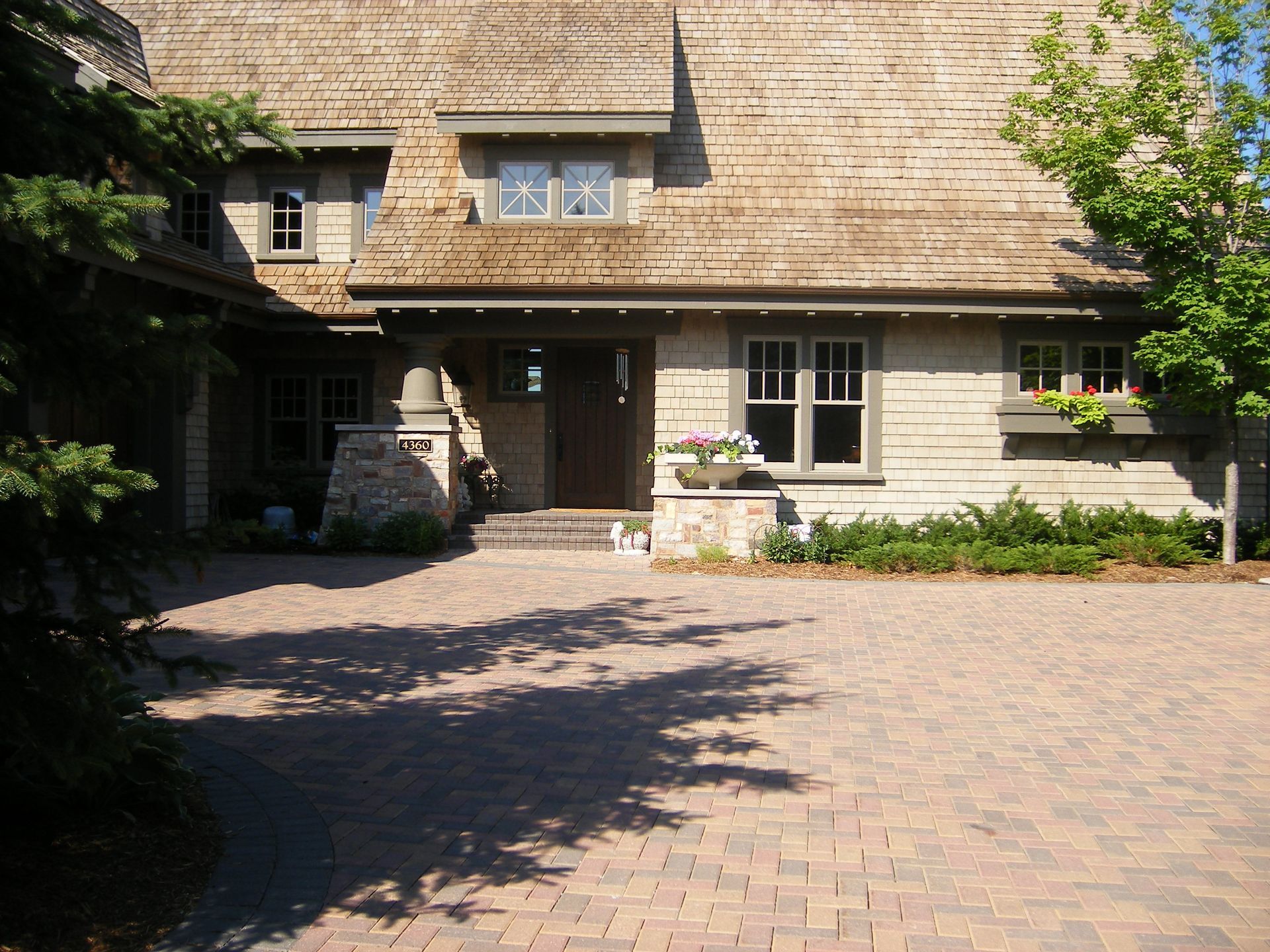 brick paver driveway