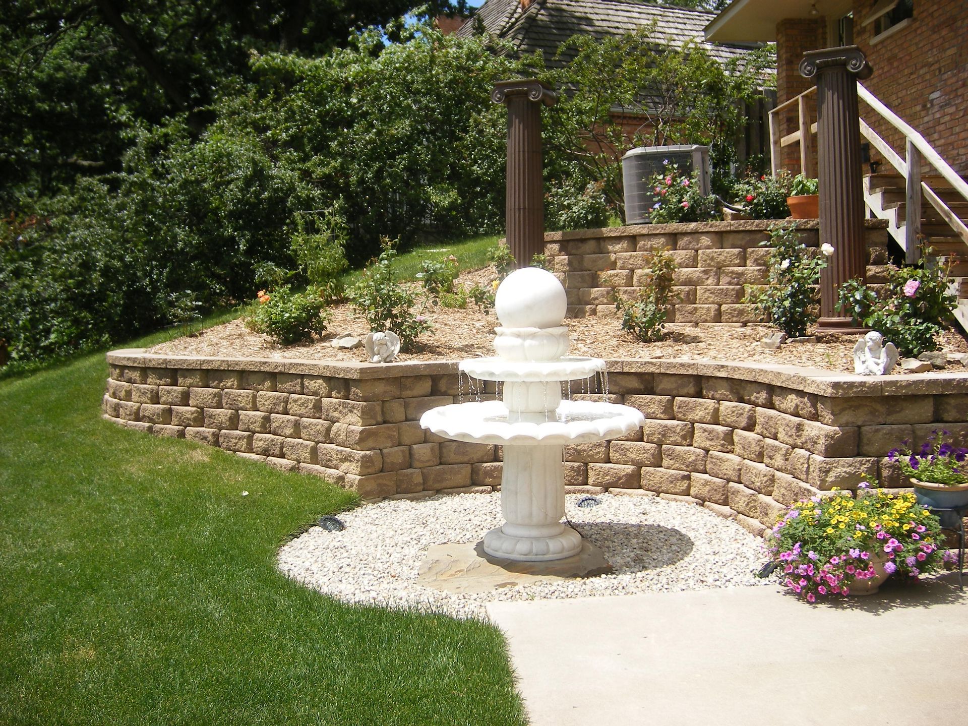 backyard water feature & fountain installer