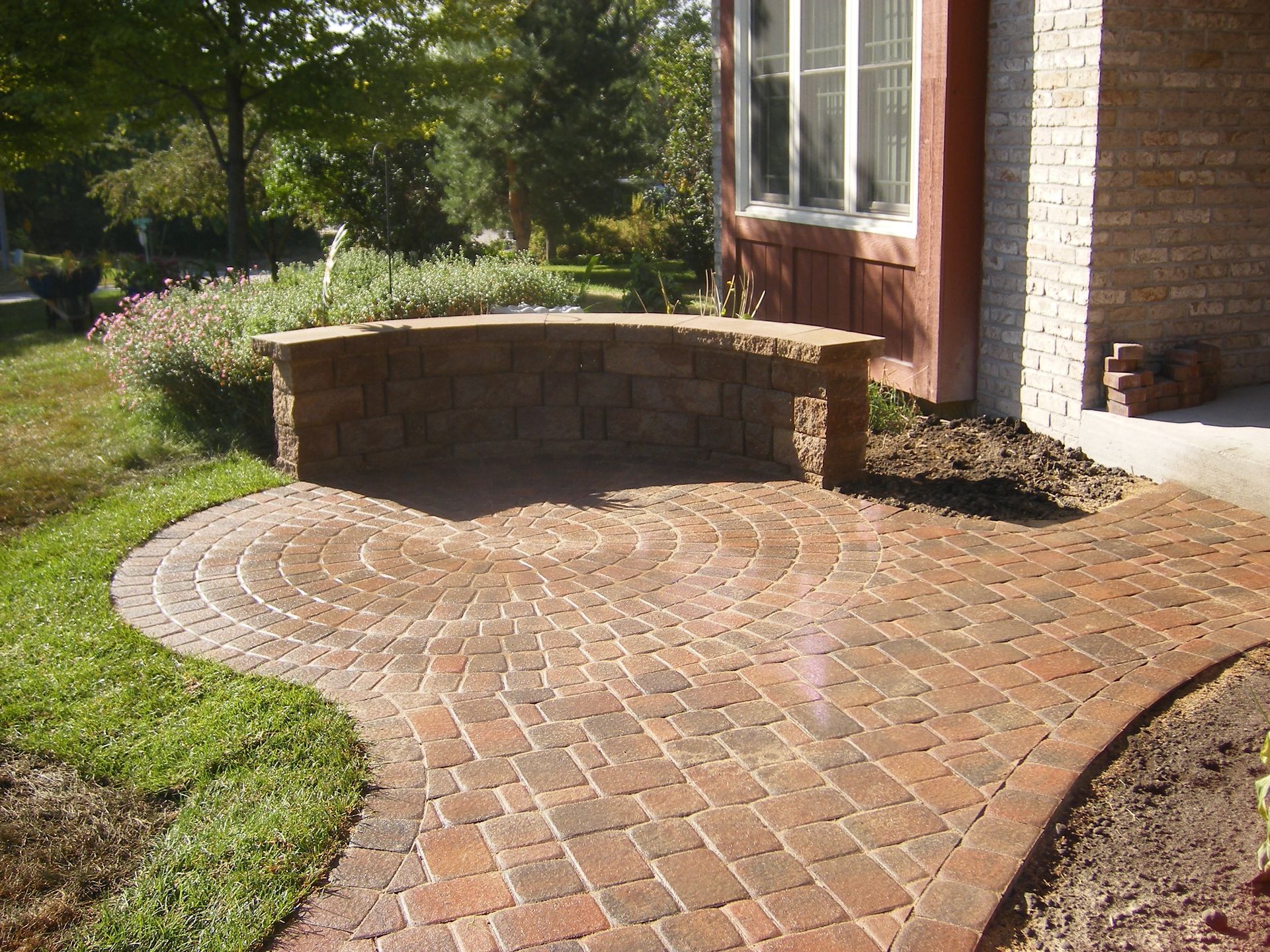 retaining wall contractor 