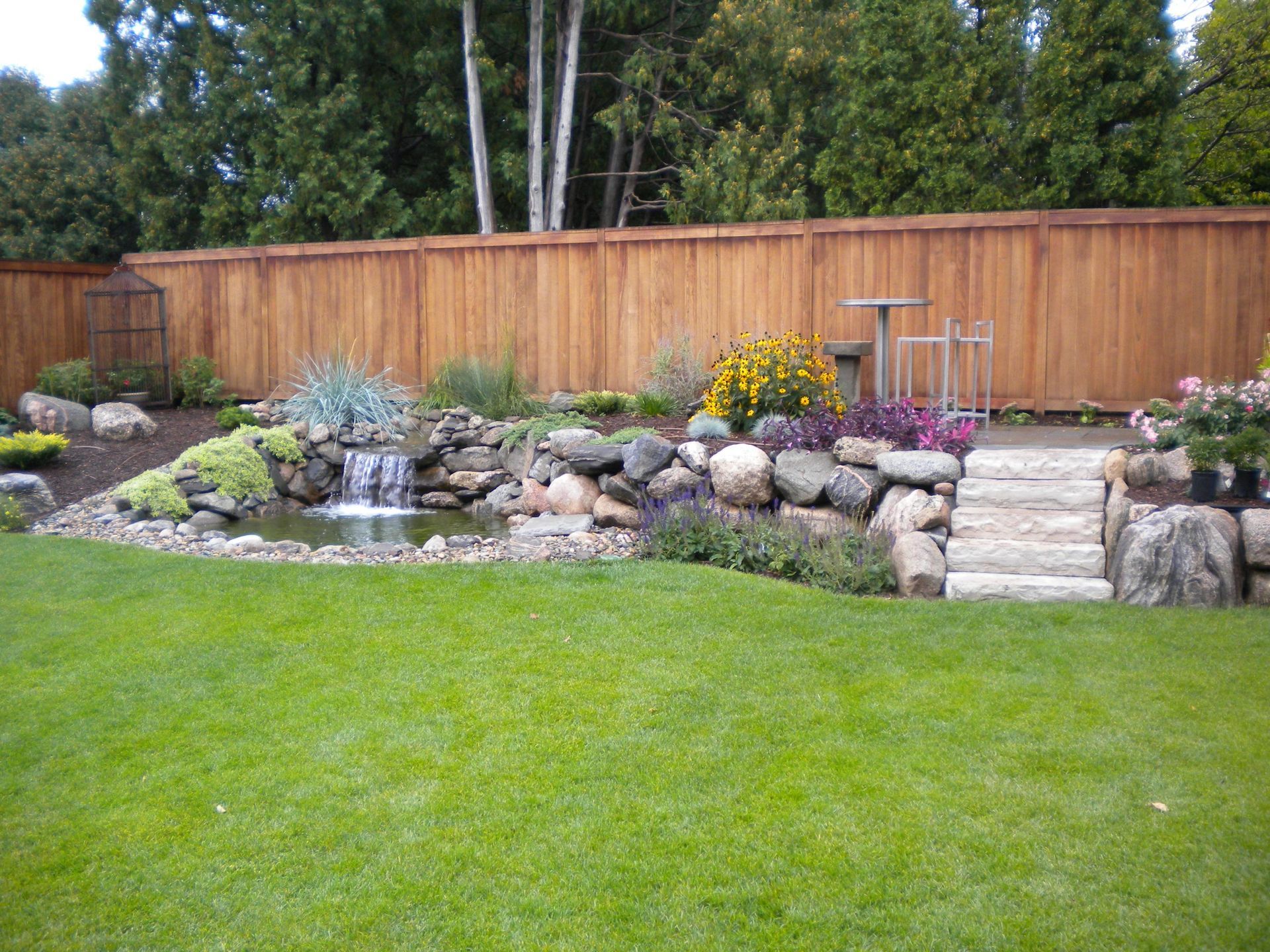 retaining wall contractor