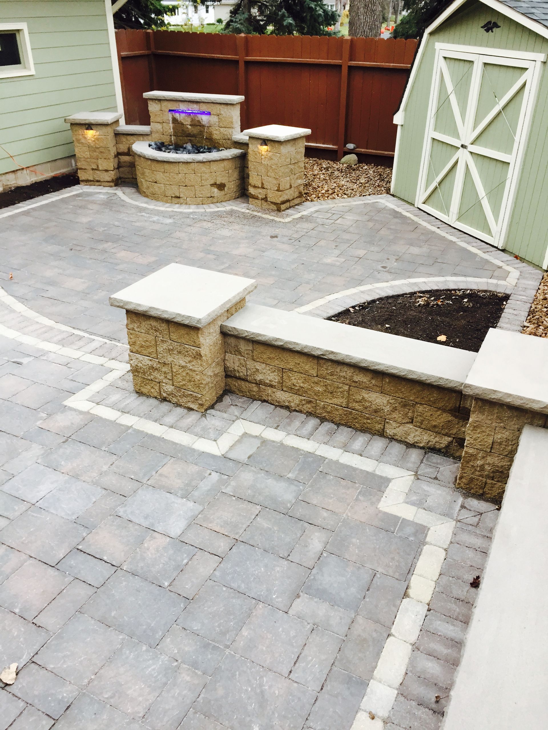 retaining wall contractor