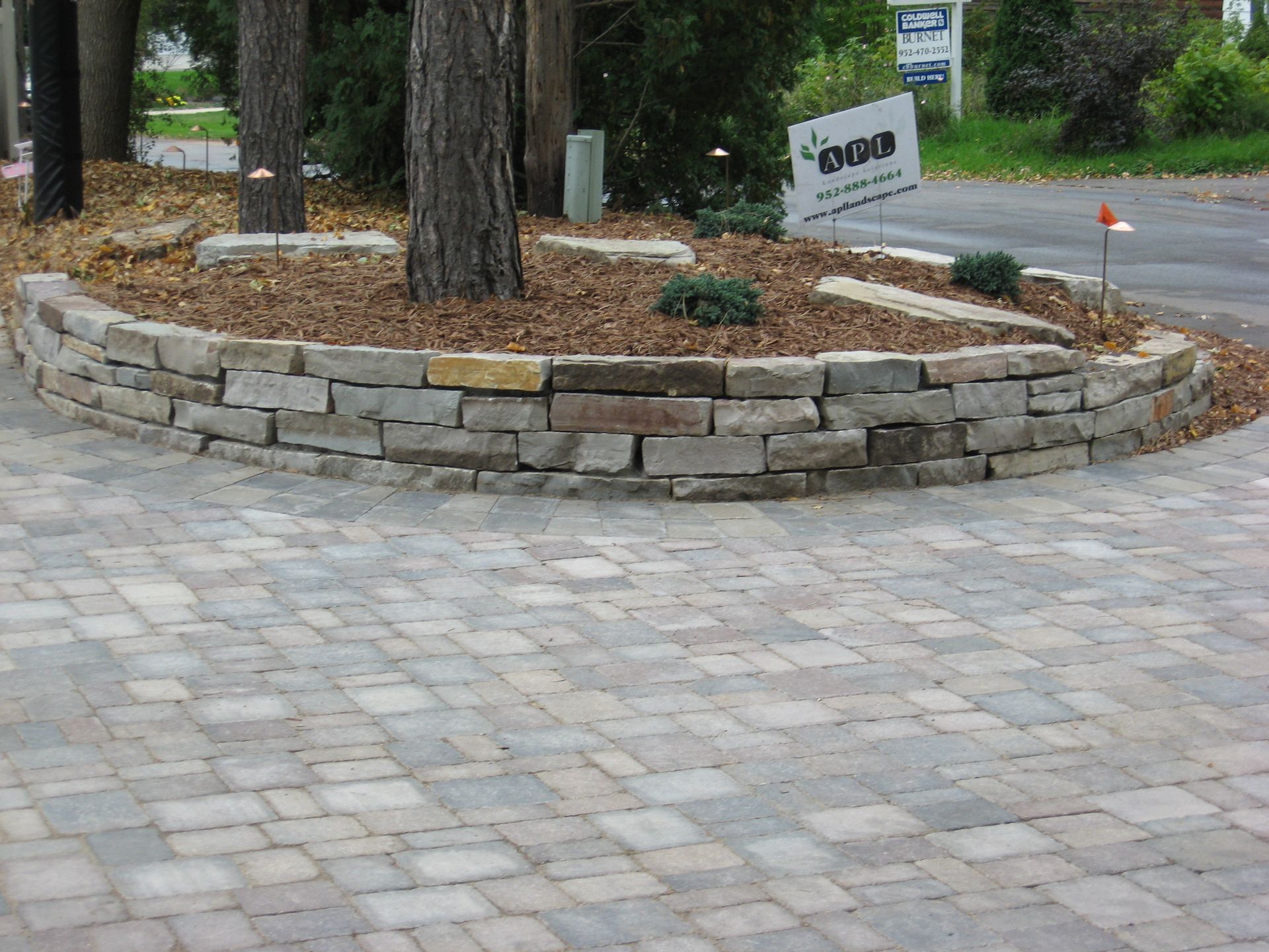 retaining wall builder