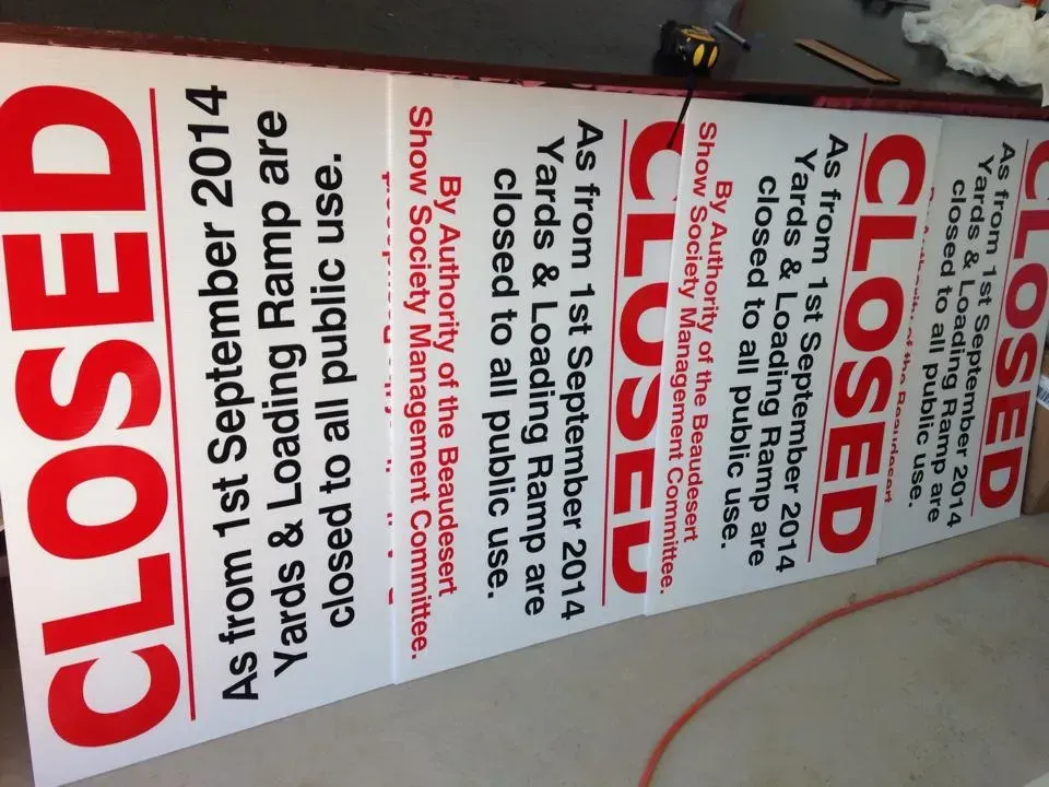 A sign that says closed as from september 2014