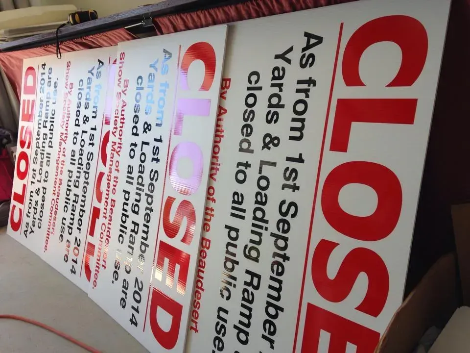 A sign that says closed as from september 1st