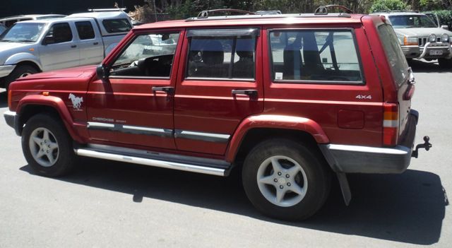 Vb6097 1999 Cherokee — Urangan, QLD — Jeeepart Recyclers