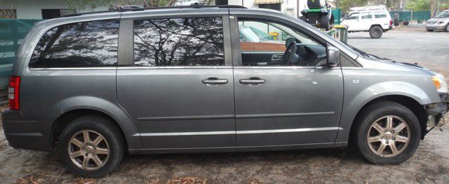 VB7015 2008 Chrysler — Urangan, QLD — Jeeepart Recyclers