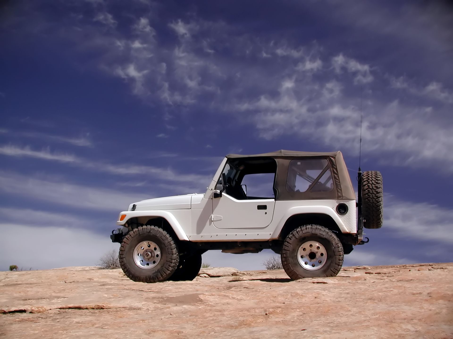 Jeep Wrangler on Top of a Sand Dune | Urangan, QLD - Jeeepart Recyclers